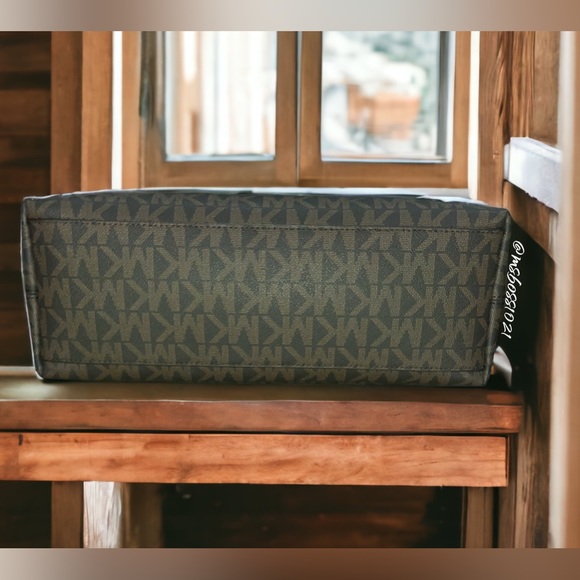 Michael Kors Austin Md Satchel + Wallet in Brown/Luggage NWT - Picture 4 of 9